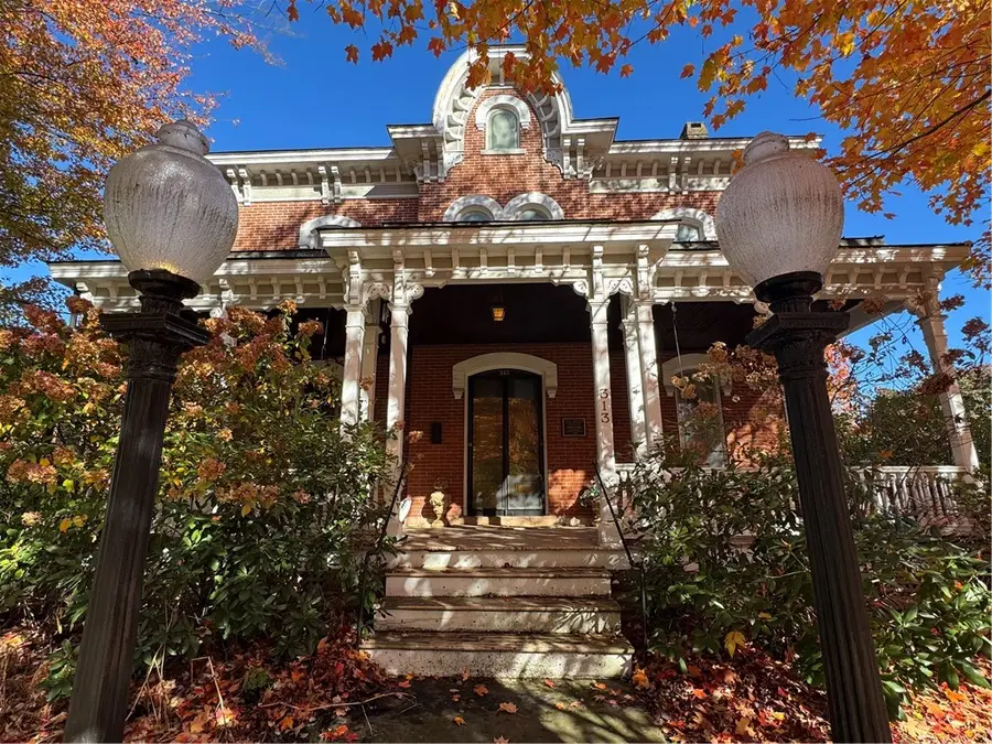 313 E Butler St, Mercer, PA 16137 - Image #2