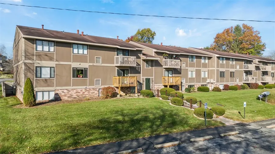 2455 Brook Ledge Rd #12B, South Fayette, PA 15017 - Image #3