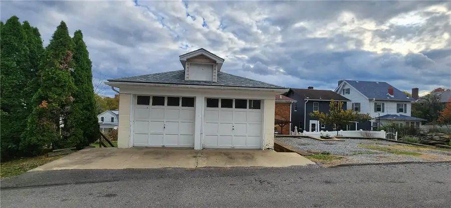 154 Georgetown Ave, West View, PA 15229 - Image #3
