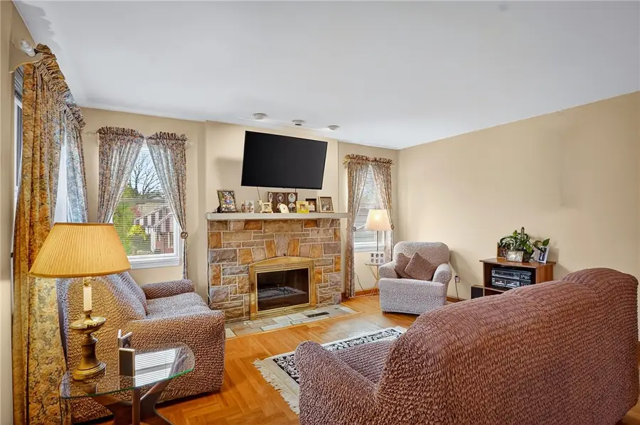 2847 Middletown Rd, Ingram, PA 15204 - Image #3