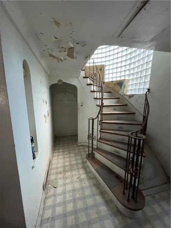 203 Elm St, Clairton, PA 15025 - Image #2