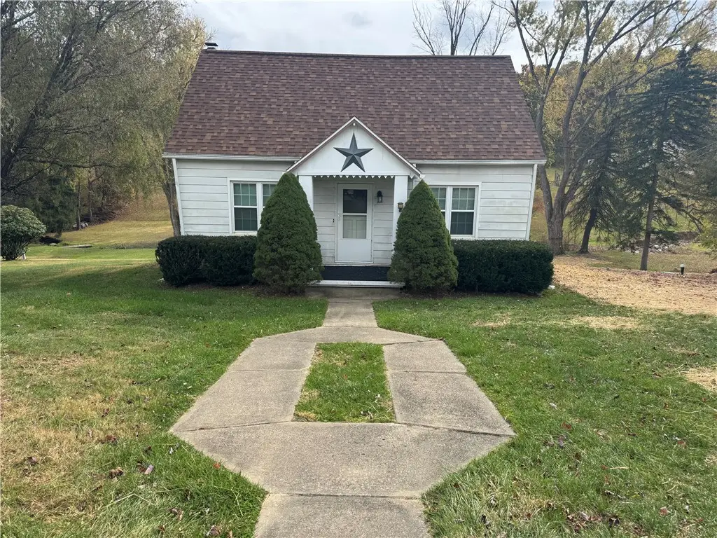 3052 Donnellville Rd, Natrona Heights, PA 15065 - Image #1