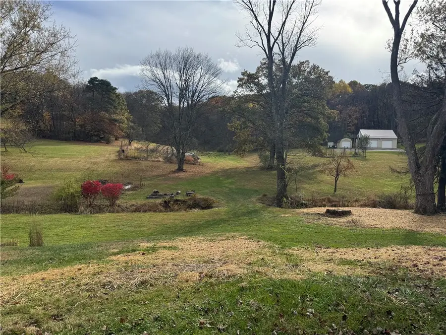 3052 Donnellville Rd, Natrona Heights, PA 15065 - Image #2
