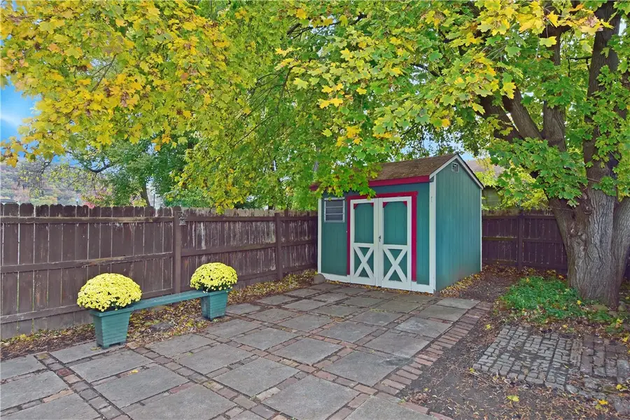 111 Mulberry St, Coraopolis, PA 15108 - Image #3