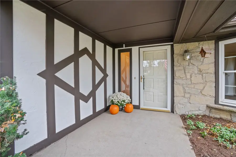 126 Rockingham Lane, Thompsonville, PA 15317 - Image #3