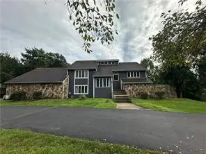 4400 Twin Oaks Drive, Murrysville, PA 15668 - Image #2