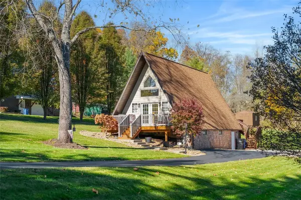 11665 Wilshire Dr, North Huntingdon, PA 15642