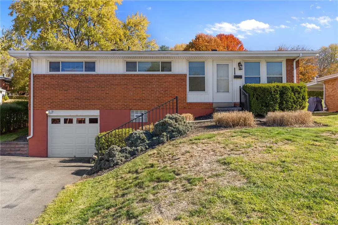 587 Firethorne Dr, Monroeville, PA 15146 - Image #1