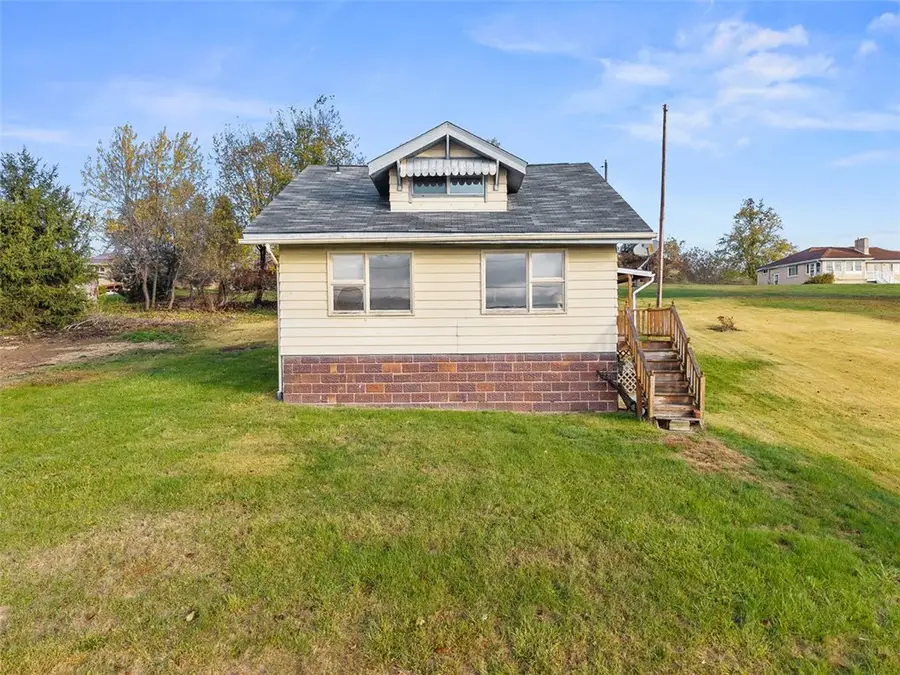 132 Burns St, Imperial, PA 15126 - Image #2