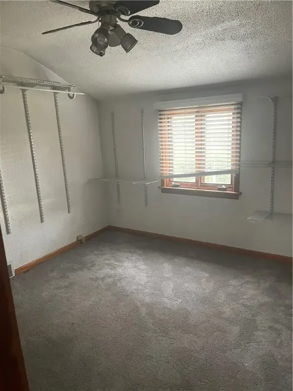 407 Longview Dr, Monroeville, PA 15146 - Image #2