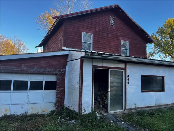 600 Manor St, E Mahoning/Marion Ctr, PA 15759