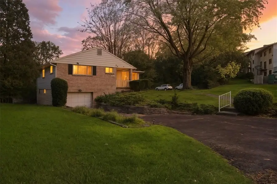 1323 Royal Oak Rd, Scott Township, PA 15220 - Image #3