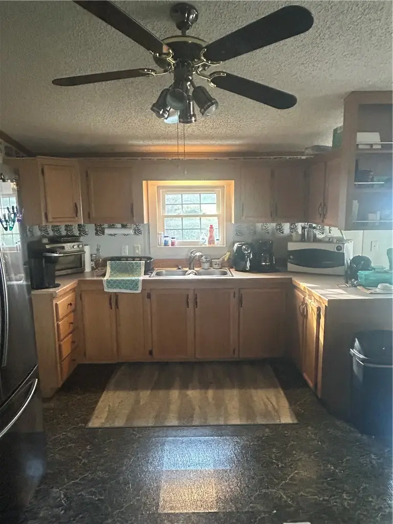 341 Bridgeport Rd, Mount Pleasant, PA 15666 - #3