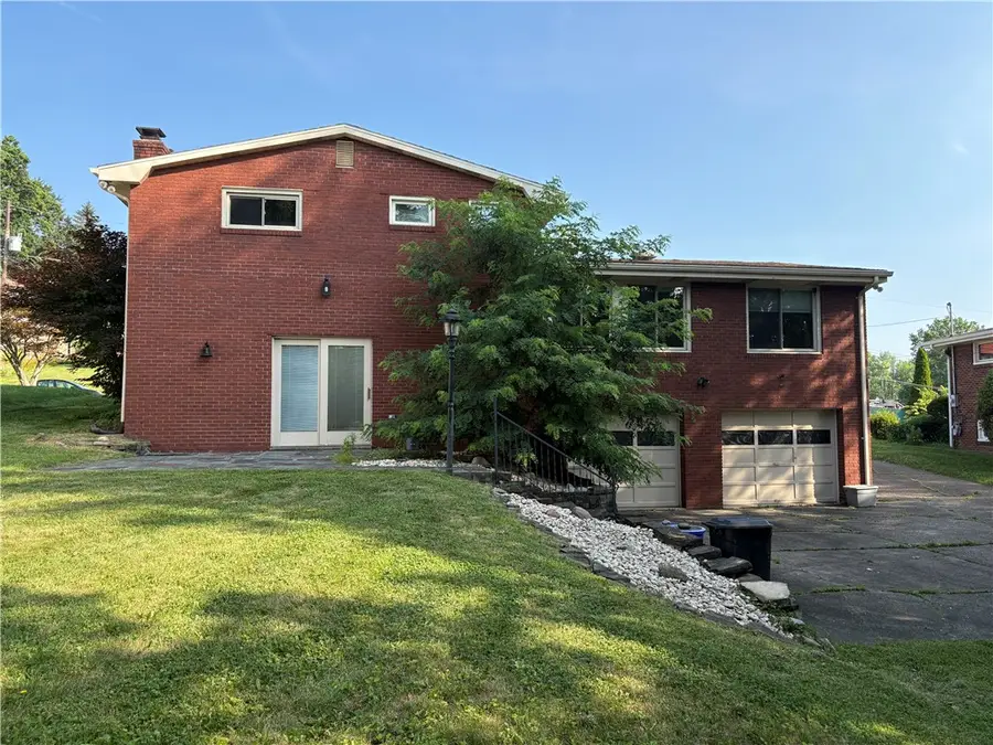 111 Hemlock Ln, Monroeville, PA 15146 - Image #3