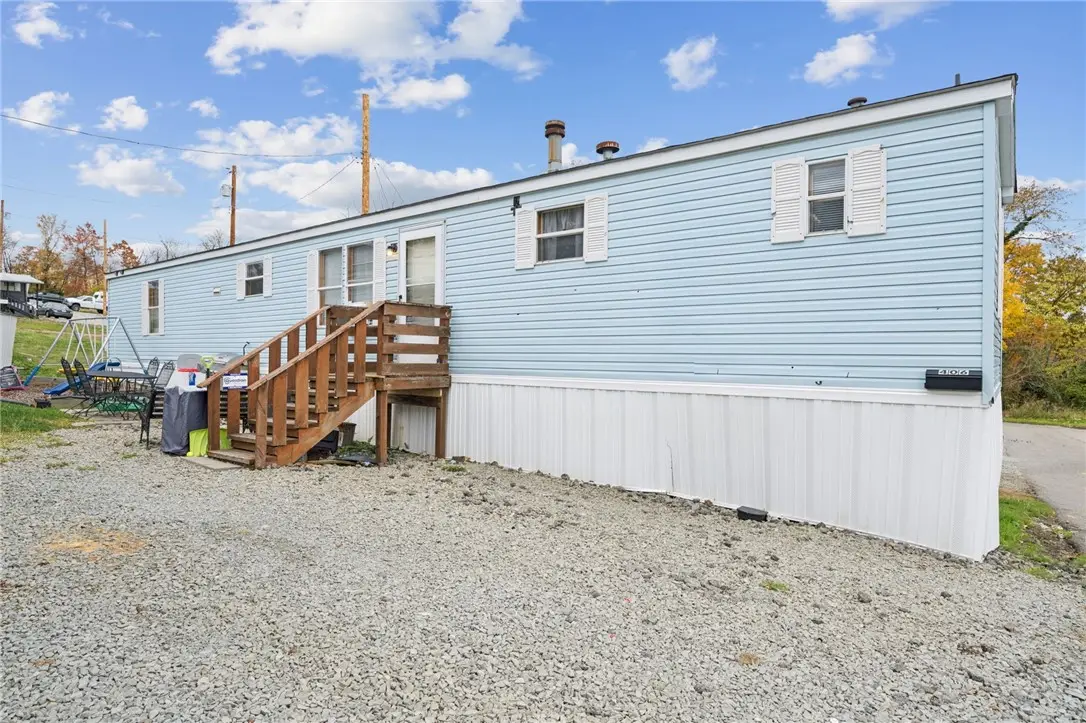 406 Mark Ln, West Mifflin, PA 15236 - Image #1