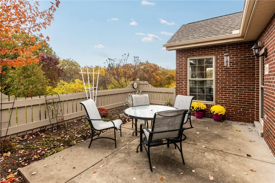 1529 Meerschaum Lane, Kennedy, PA 15108 - Image #2