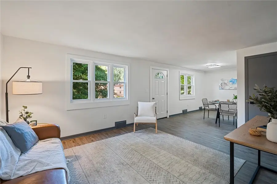 5851 Kings School Rd, Bethel Park, PA 15102 - Image #3