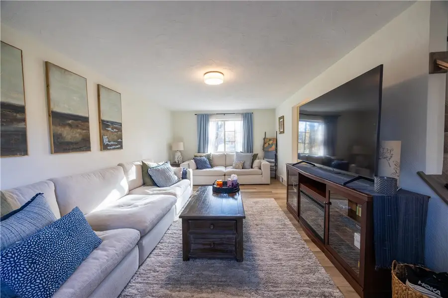 267 Great Smokey Dr, Plum, PA 15239 - Image #3