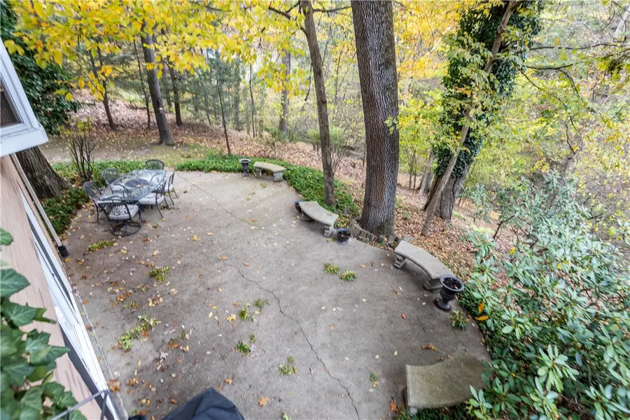 3001 Swansea Crescent W, Hampton, PA 15101 - Image #2