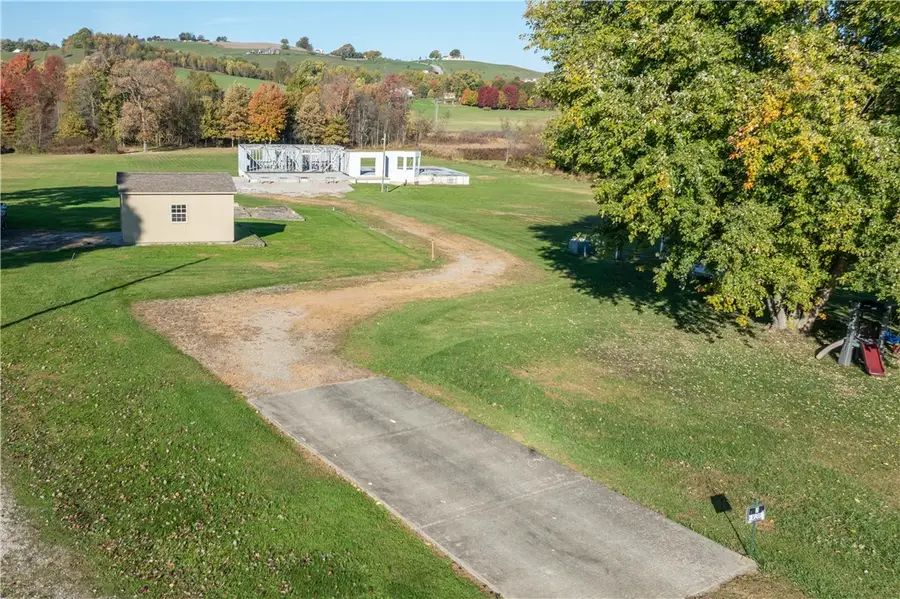 2008 Sherman Dr, Dunbar Township, PA 15425 - Image #2