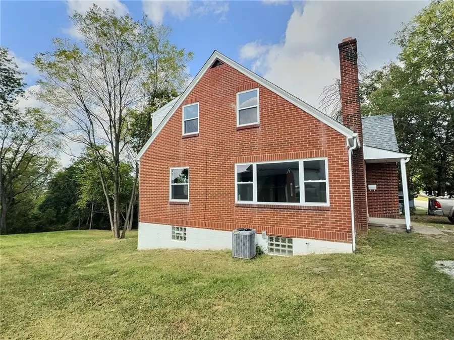 15 Braddock Road Ave, East Huntingdon, PA 15666 - Image #2