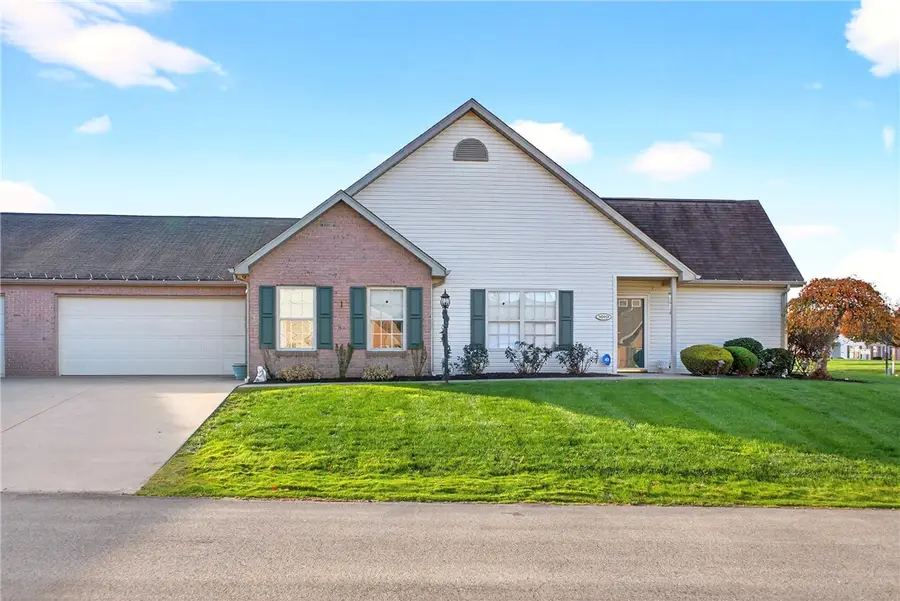 1010 Timberwood Dr, Chippewa, PA 15010 - Image #2