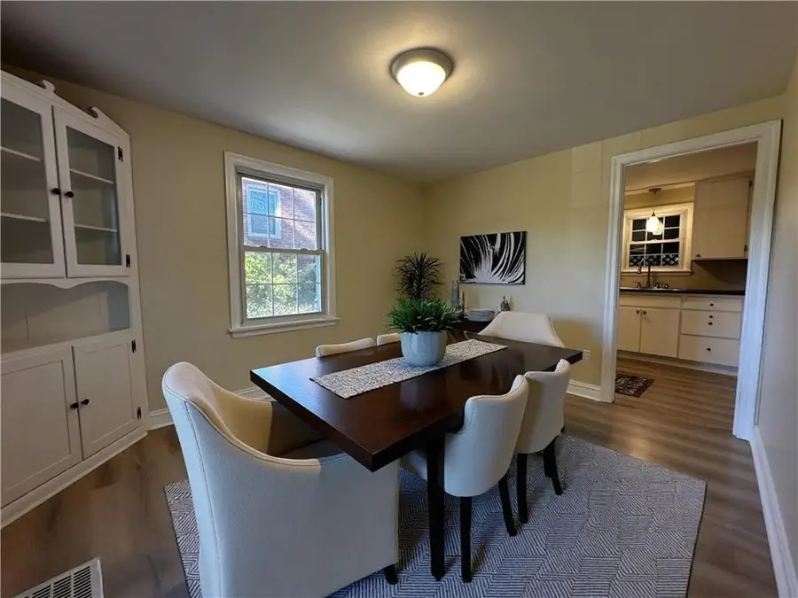 527 E Moody Ave, New Castle, PA 16105 - Image #3