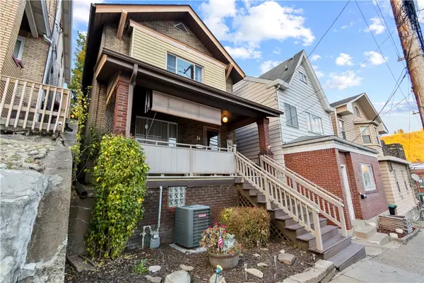 24 High St, Etna, PA 15223