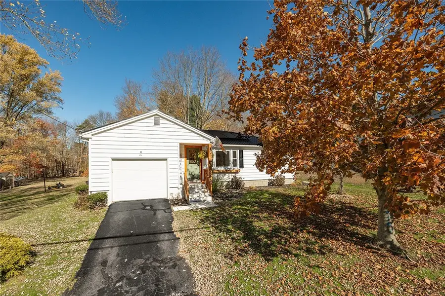 10 Fredonia Rd, Hempfield, PA 16125 - Image #2