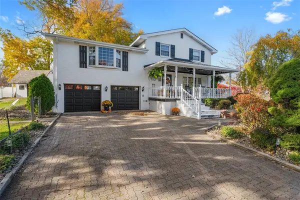 103 Lozer Dr, Moon/Crescent Twp, PA 15108