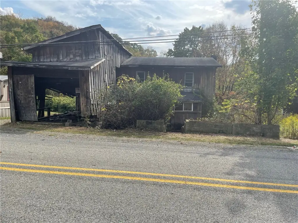 302 Arcadia Rd, Montgomery, PA 15712 - Image #1