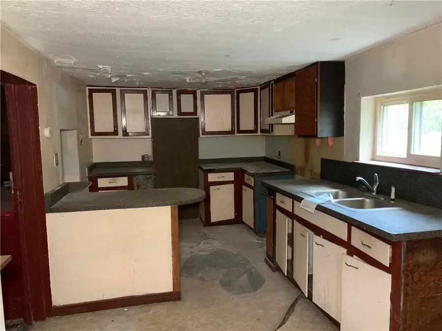 302 Arcadia Rd, Montgomery, PA 15712 - Image #2