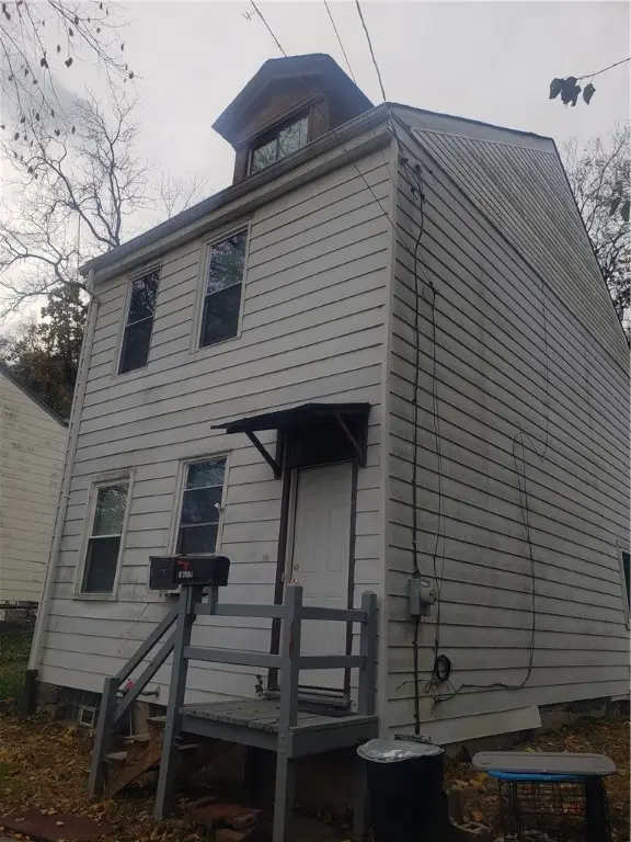 18 Sprain St, Fineview, PA 15212