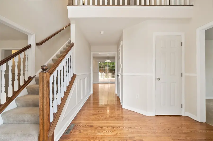 404 Minglewood Dr, Bakerstown, PA 15044 - Image #2