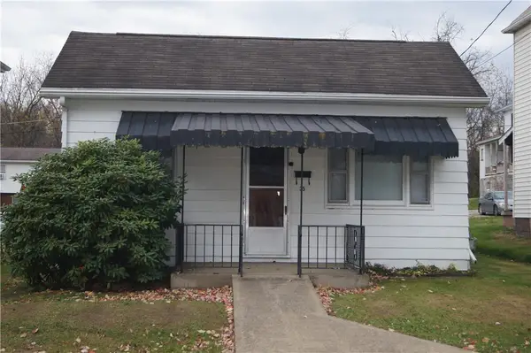 35 2nd Ave, Scottdale, PA 15683