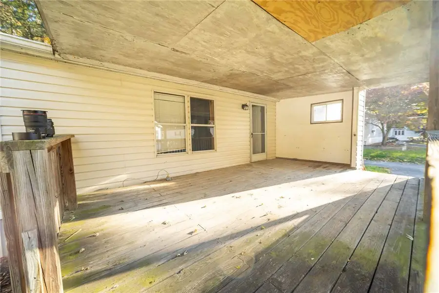 280 Valleyview Dr, Oakdale, PA 15071 - Image #2