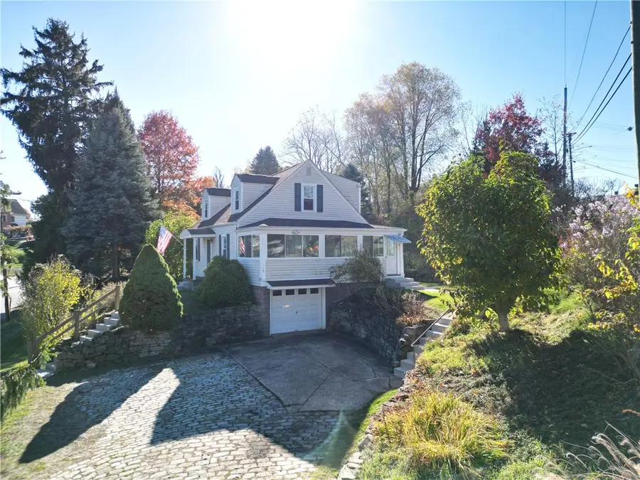 118 Hillcrest Dr, Ross Township, PA 15237 - Image #2