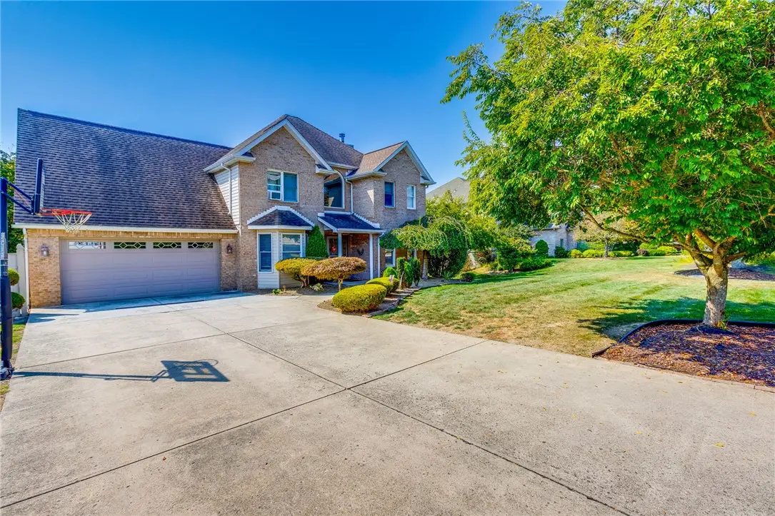 3 Colonial Cir, Penn Township, PA 15642 - Image #1