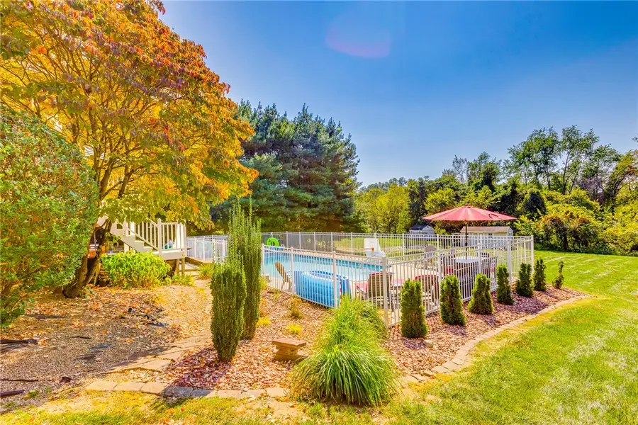 3 Colonial Cir, Penn Township, PA 15642 - Image #3