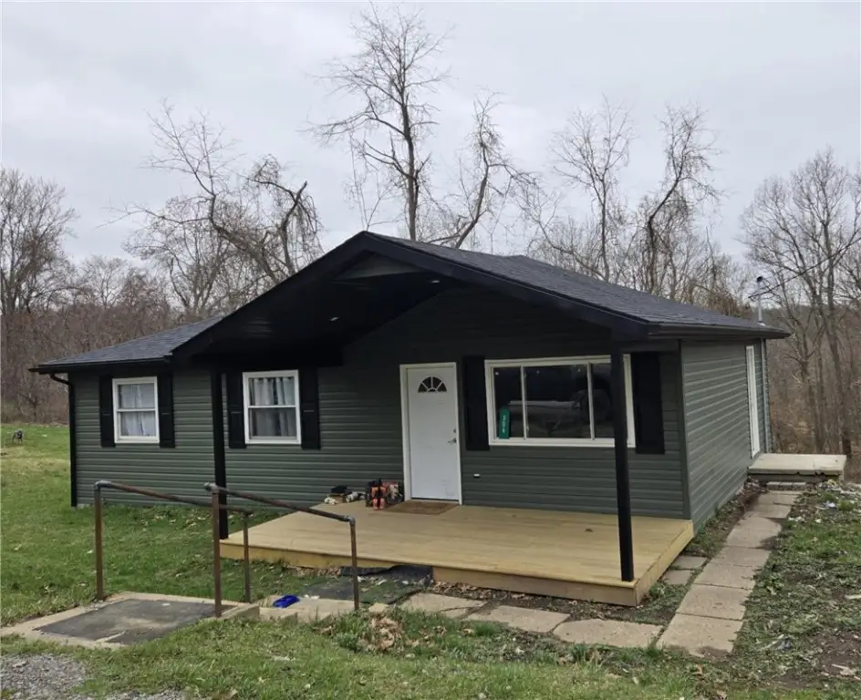 504 Queenstown Rd, Karns City, PA 16041 - Image #1