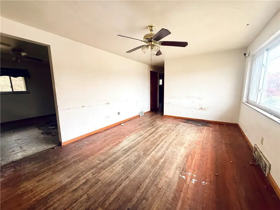 115 Keefer Dr, Penn Hills, PA 15235 - Image #2