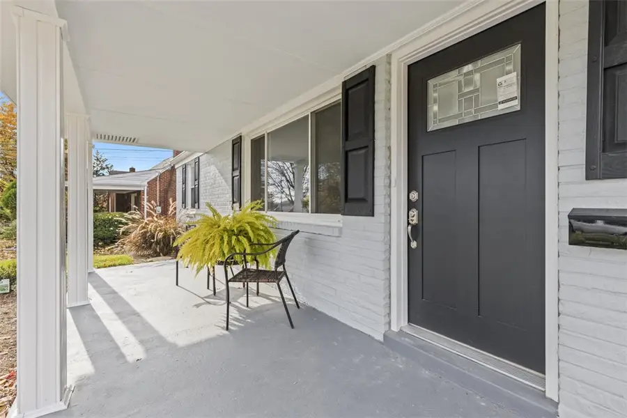 5716 Smith Dr, Bethel Park, PA 15102 - Image #3