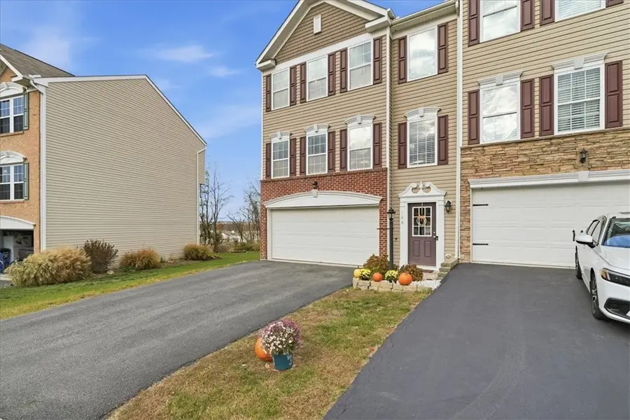 148 Cinque Terra Pl, Finleyville, PA 15332 - Image #2