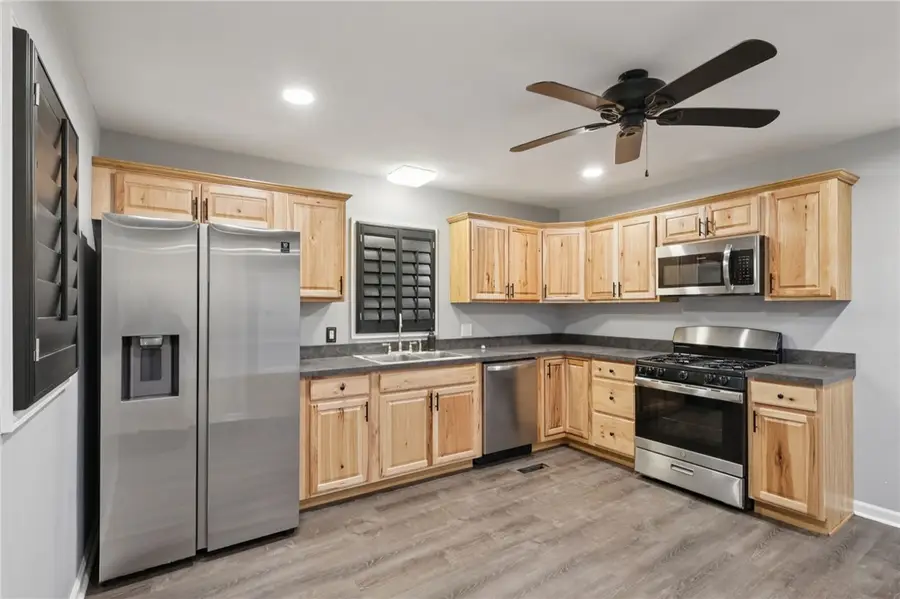 110 W Sheridan Ave, New Castle, PA 16105 - Image #2