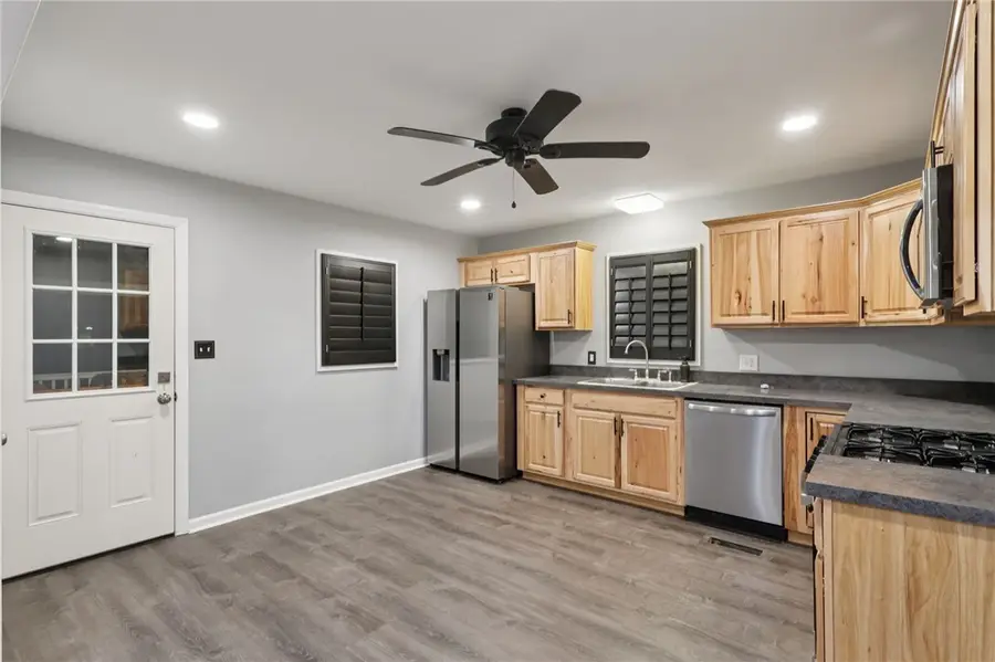 110 W Sheridan Ave, New Castle, PA 16105 - Image #3