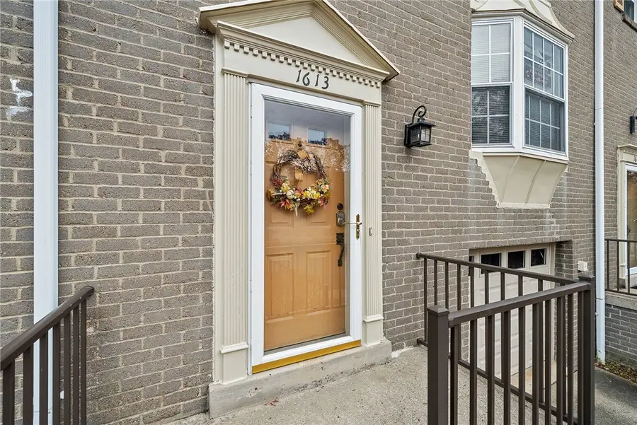 1613 Harewood Square, McCandless, PA 15090 - Image #2
