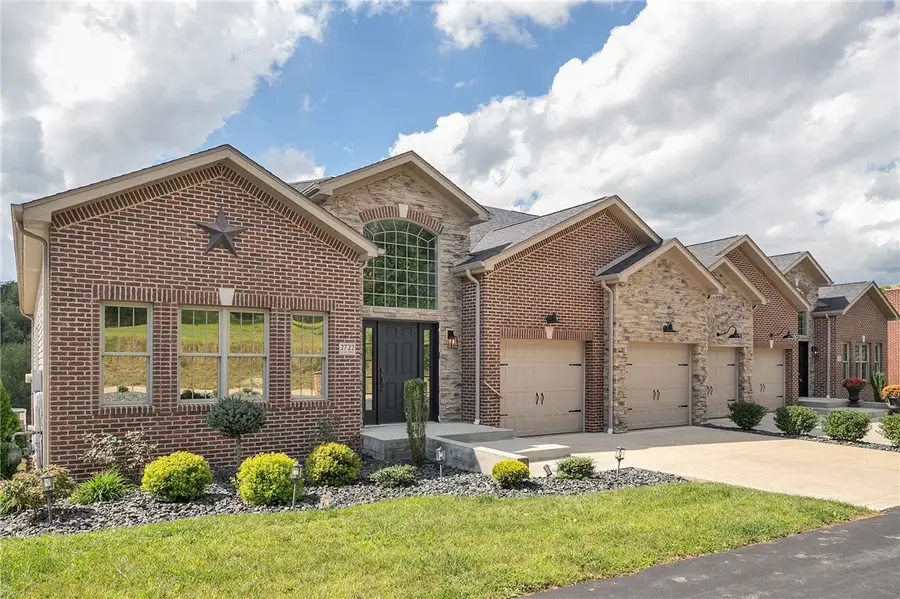 2726 Clay Pike Rd, North Huntingdon, PA 15642 - Image #2