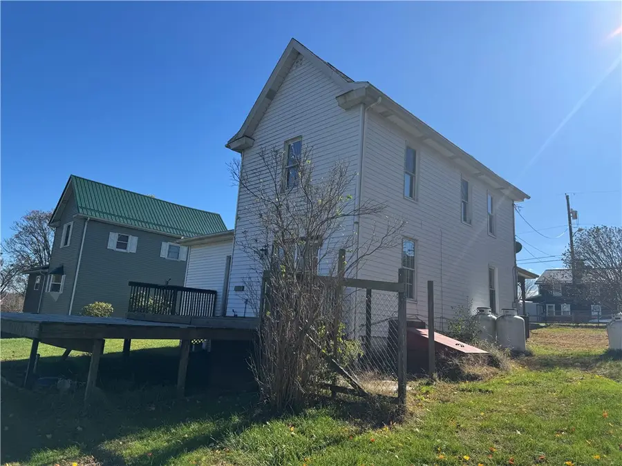 431 1st St, Allison, PA 15413 - Image #3
