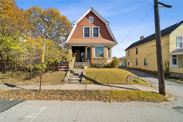 17 E Gaskill Ave, Jeannette, PA 15644