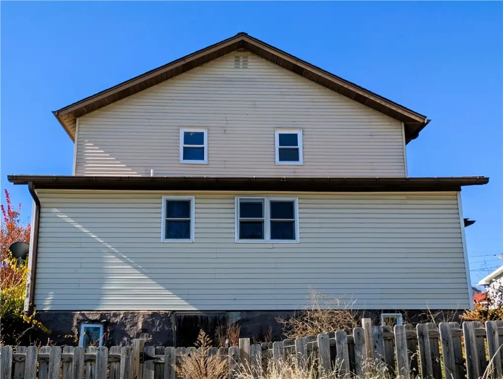 414 Middle Ave, Allison, PA 15413 - Image #1